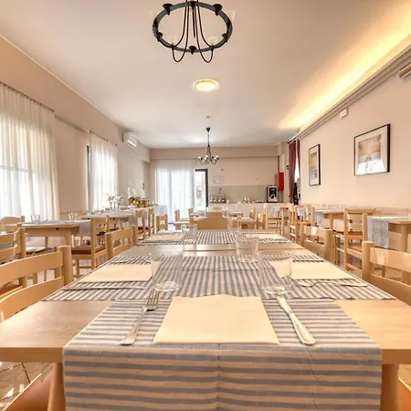 Hotel Laura *
