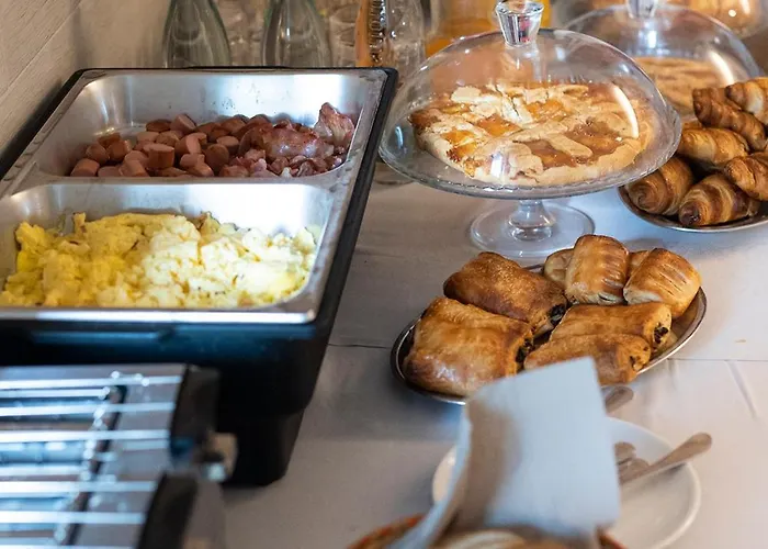 Laura Отель Римини