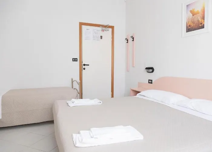 Laura Hotel